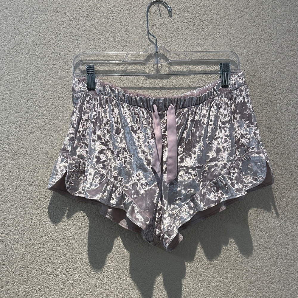 Victoria's Secret Crushed Velvet Ruffle Sleep Shorts in Dusty Lavender Size Med